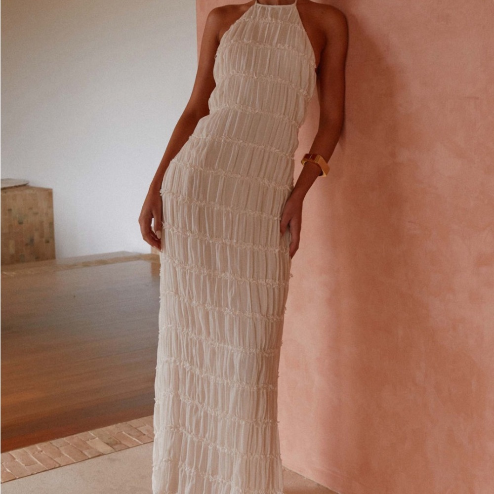 Elegant White Maxi Dress - Picture 2 of 3